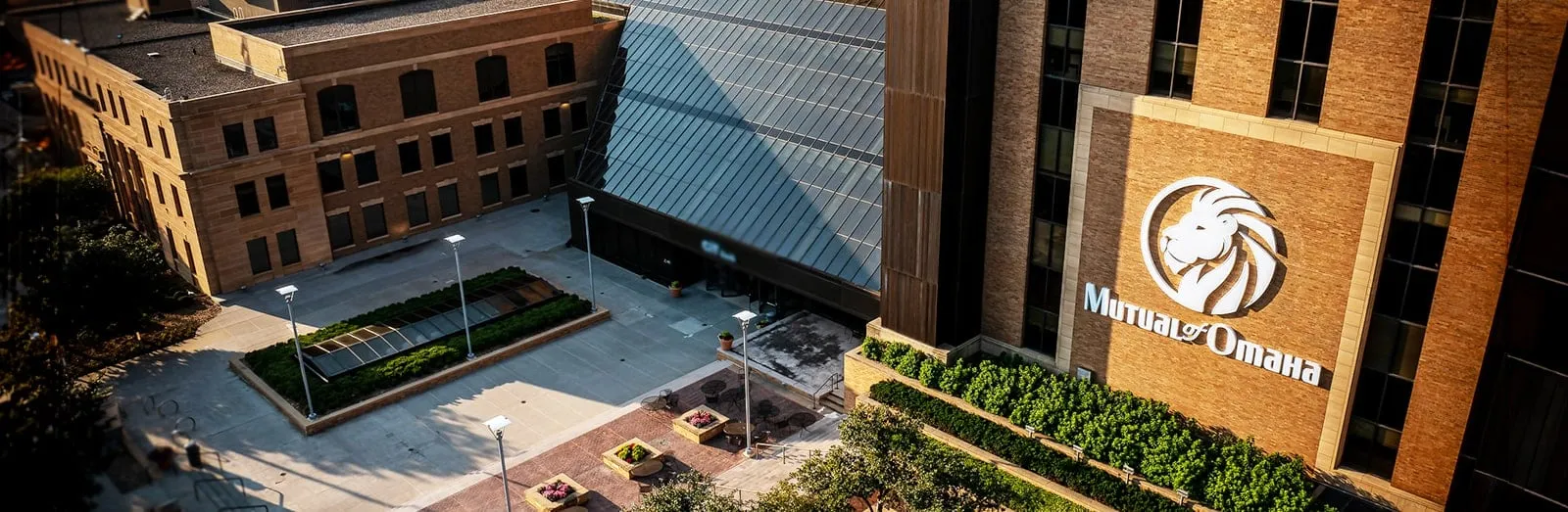picture of mutual of omaha's home office